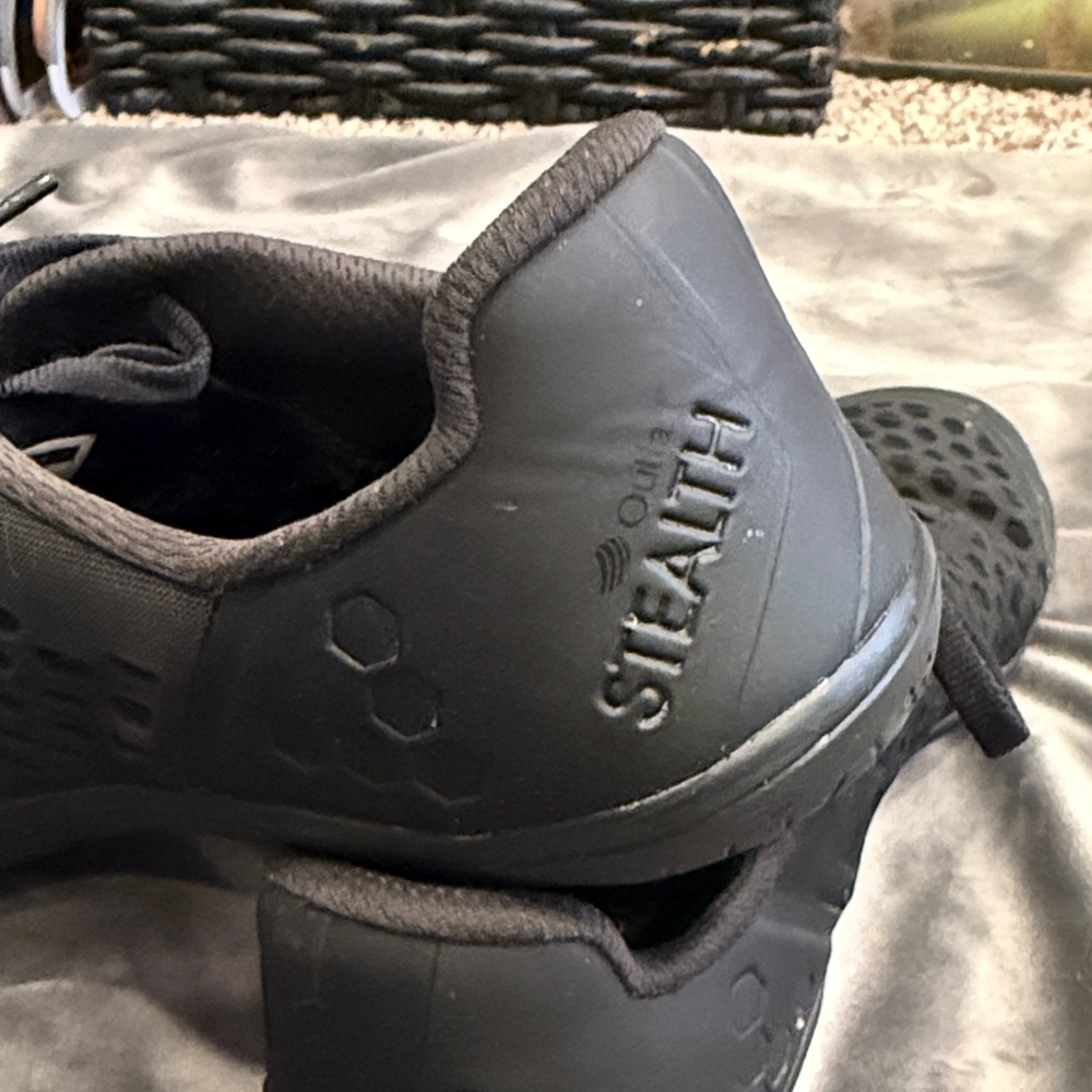 Vivo Barefoot Black Athletic Shoes Stealth Sz 41L - Picture 5 of 9